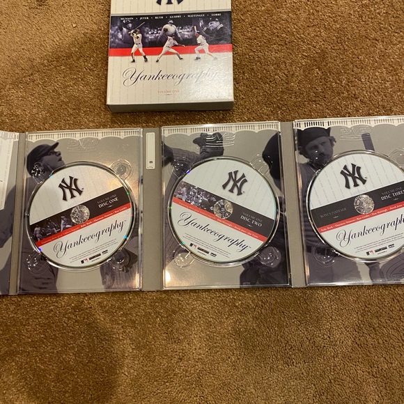 N.Y. Yankees DVD’s collection, 100 years of Yankees, yankeeography volume 1 & 2. - Picture 12 of 12